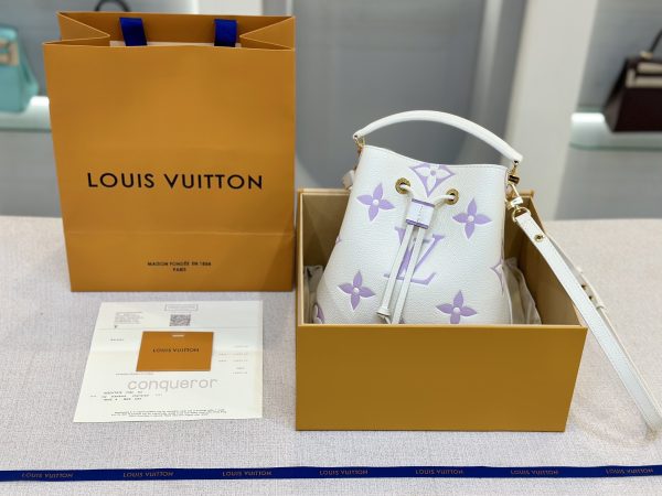 Louis Vuitton Nano Noe Bicolor Monogram Replica Handbags Size 20cm (2)