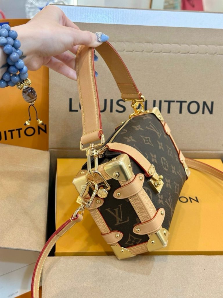 Louis Vuitton Side Truck Monogram Canvas Replica Bags Size 17cm (2)