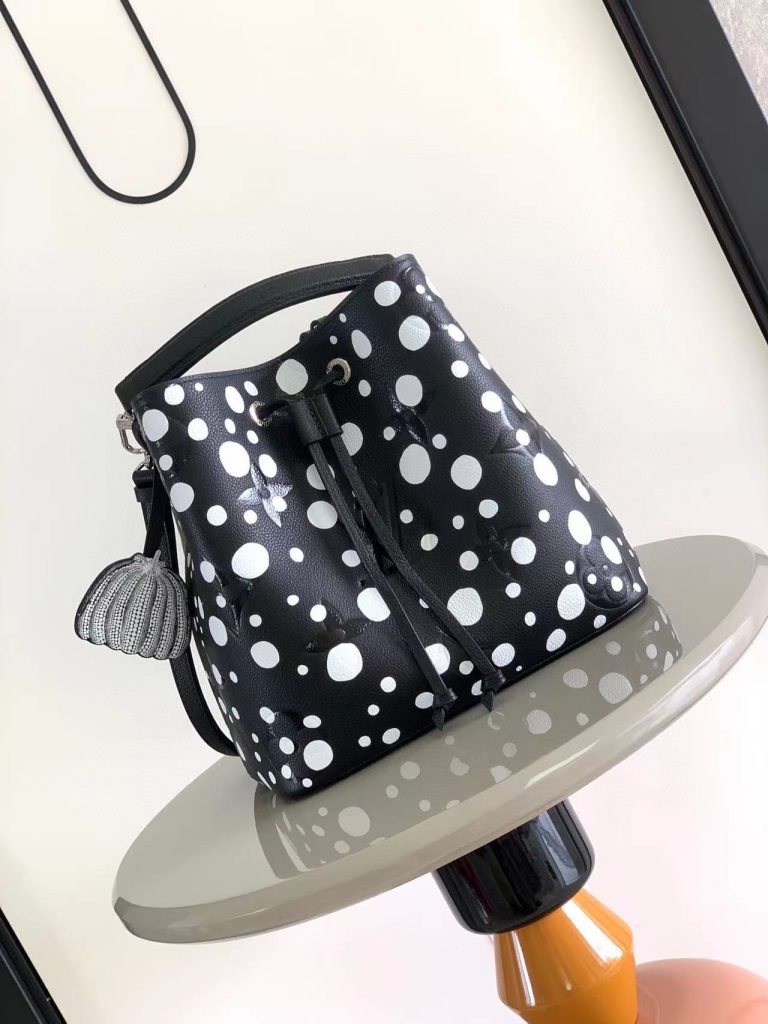 Louis Vuitton x Yayoi Kusama NeoNoe MM Shoulder Replica Bags Black Size 26x26x17 (2)