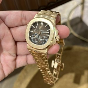 Patek Philippe Nautilus 5712-1R-001 Solid Gold Watch Like Auth 99% 40mm (1)