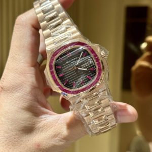 Patek Philippe Nautilus 5723-112R Natural Ruby 18K Solid Gold Watch (7)