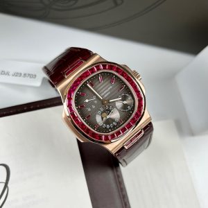 Patek Philippe Nautilus 5724R Gold Wrapped & Red Ruby ​​Gemstone 40mm (1)