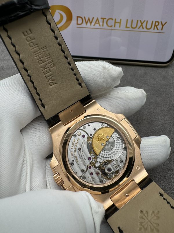 Patek Philippe Nautilus 5724R Solid Gold Diamond CVD Replica Watch 40mm (9)