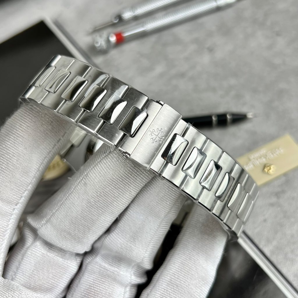 Patek Philippe Replica Watches Nautilus 5726 PPF Factory Version 2 40 (3)