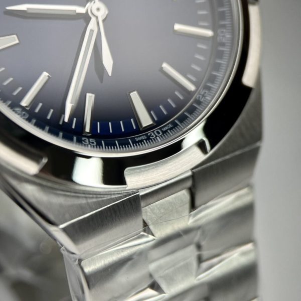 Vacheron Constantin Overseas 4500V Replica Watches Blue Dial (3)