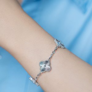 Van Cleef & Arpels Alhambra Bracelet 5 Motifs Custom Natural Diamond White Gold 18k (2)