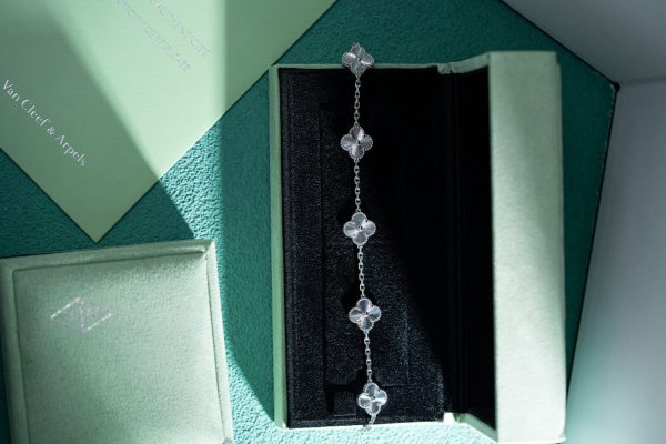 Van Cleef & Arpels Alhambra Bracelet 5 Motifs Custom Natural Diamond White Gold 18k (2)