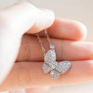 Van Cleef & Arpels Butterfly Necklace Custom Natural Diamond White Gold 18k (2)