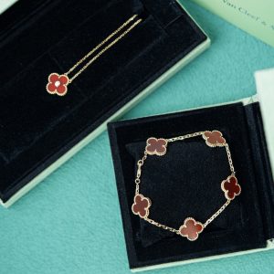 Van Cleef & Arpels Necklace Bracelet Set Custom Natural Diamond Yellow Gold 18k (2)