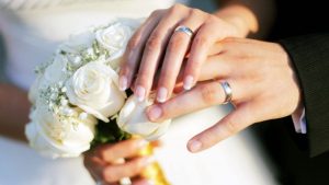 Which Finger Should You Wear Your Wedding Ring On (1)