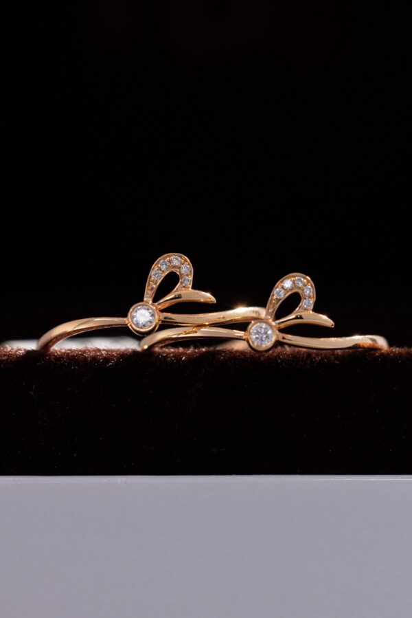 Women's Ring With Bow Shape Design Crafted In 18k Rose Gold With Natural Diamonds (1)