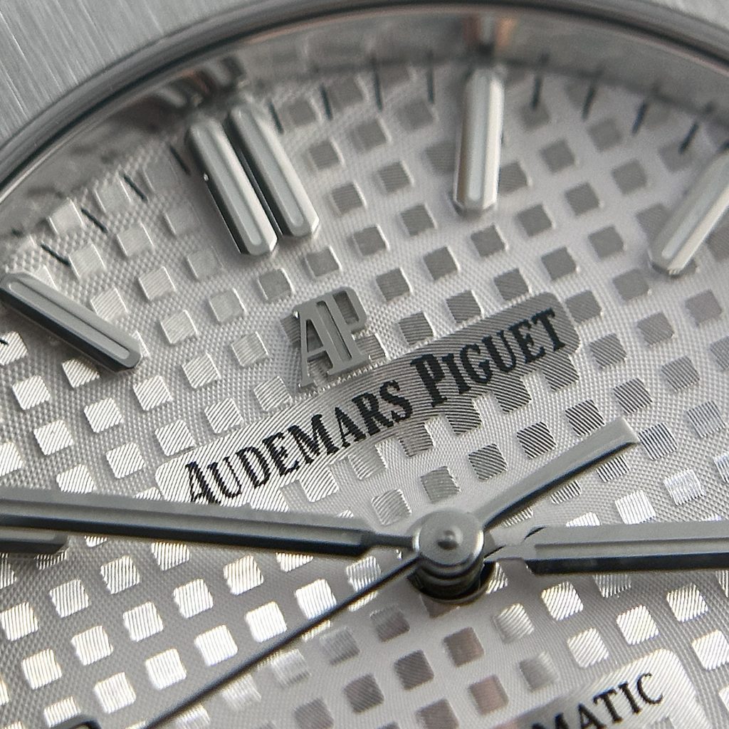 Audemars Piguet Replica Watch Royal Oak 15450ST White Dial APS Factory 37mm (2)