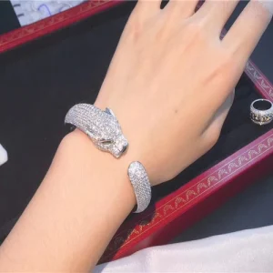 Cartier De Panthère Bracelet Custom Diamonds Emerald Gold 18K (2)