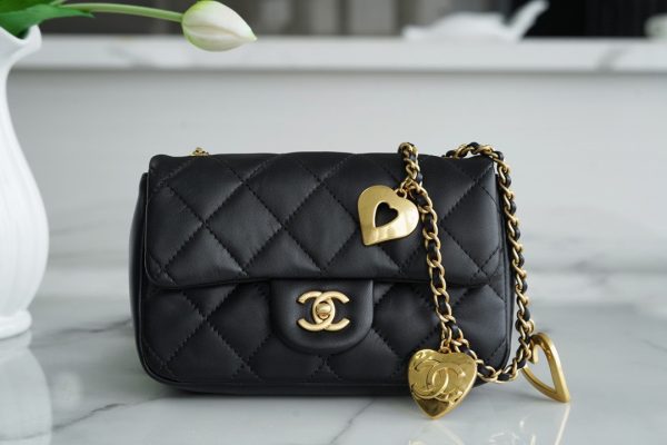 Chanel Classic Charm Heart Womens Black Replica Bags Size 20cm (2)