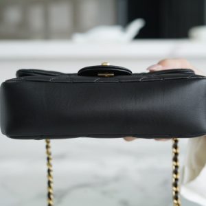 Chanel Classic Charm Heart Womens Black Replica Bags Size 20cm (2)