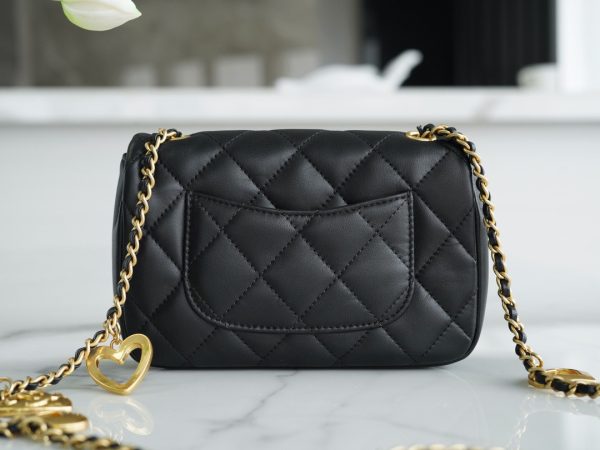 Chanel Classic Charm Heart Womens Black Replica Bags Size 20cm (2)