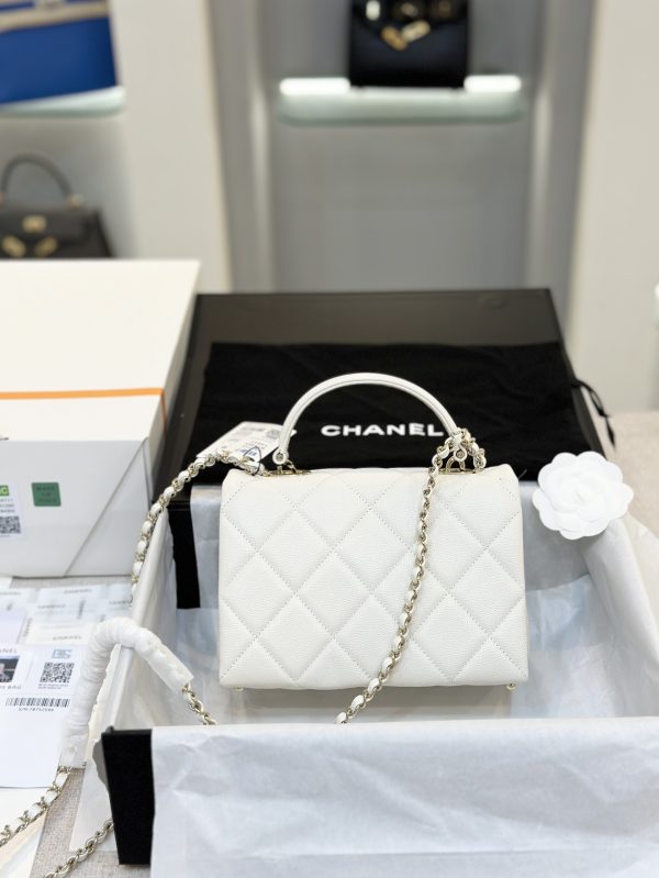 Chanel Handle Grain Leather Replica Bags White Size 25cm (2)