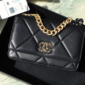 Chanel Woc C19 Womens Black Lambskin Replica Bags 19cm (2)