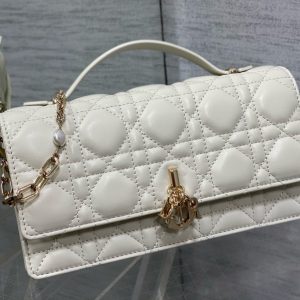 Dior Woc Womens White Replica Bags Gold Lock Size 21x11 (2)
