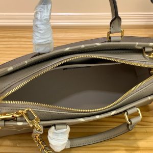 Louis Vuitton LV Onthego Monogram Replica Handbags Size 25x13x10cm (2)