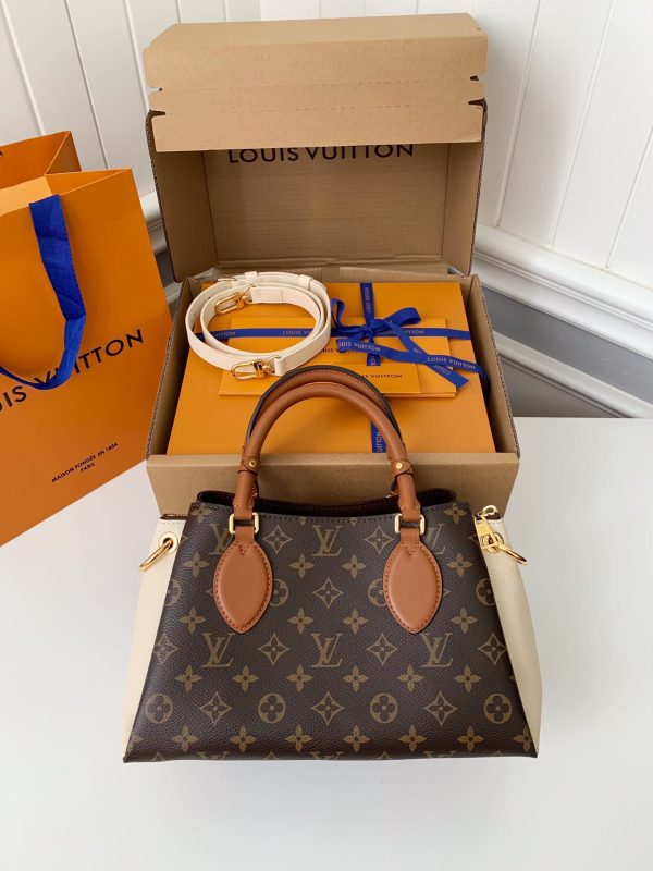 Louis Vuitton LV Opera BB Monogram Replica Bags Size 26x15cm (2)