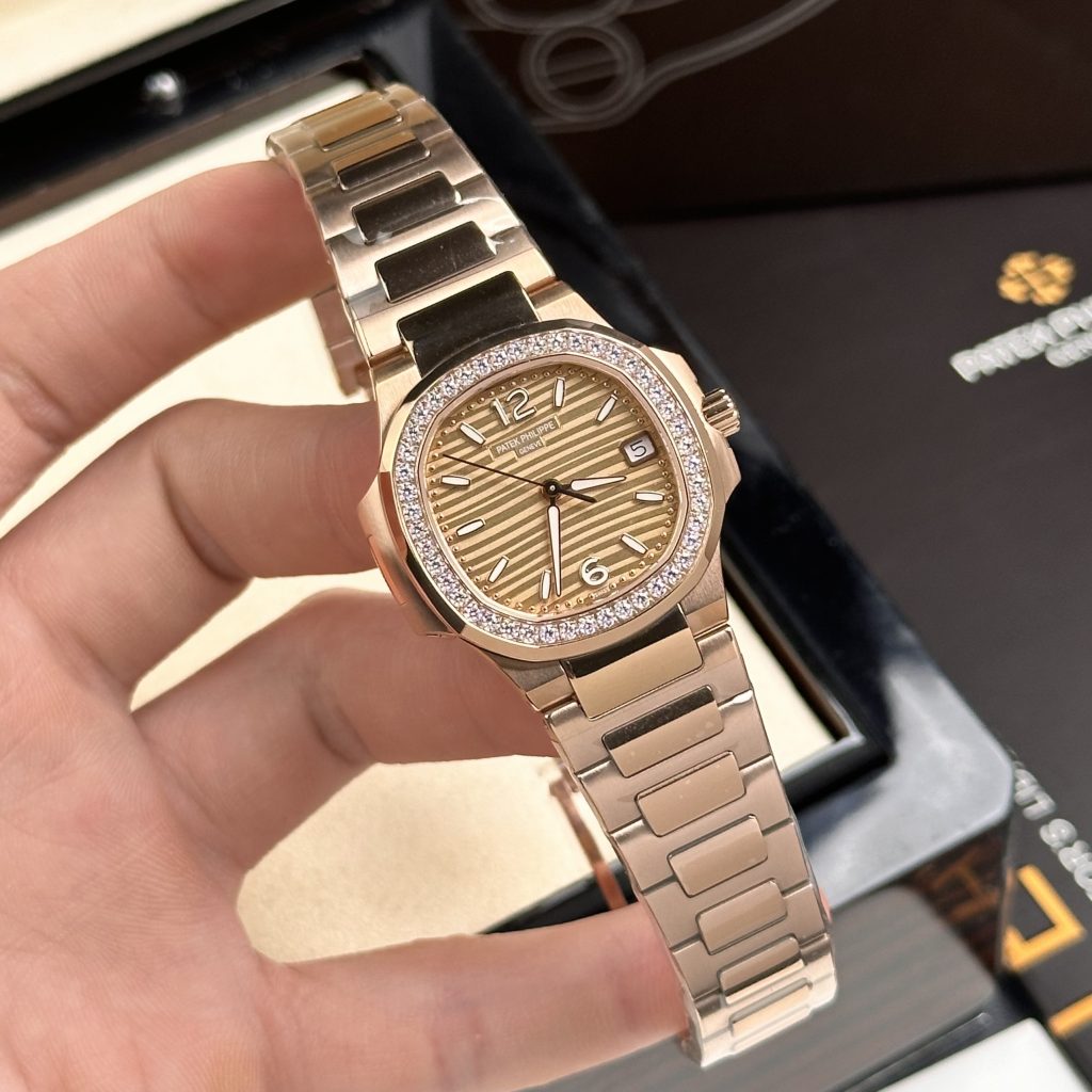 Patek Philippe Nautilus 7010 Diamonds Bezel Replica Watch GR Factory 32mm (1)