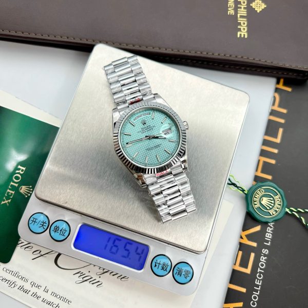 Rolex Day-Date 228236 Ice Blue Dial Replica Watch GM Factory Version 2 40mm (2)