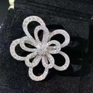 Van Cleef And Arpels Flowerlace Pendant Women Diamond 18K White Gold Custom (2)