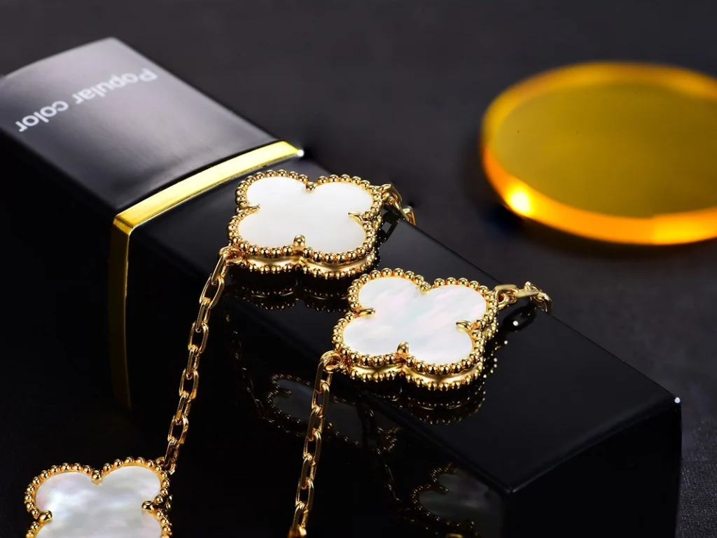 Van Cleef & Arpels Alhambra Womens Bracelet Custom 18K Gold Mother Of Pearl (2)