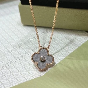 Van Cleef & Arpels Alhambra Womens Necklace Custom 18K Gold (2)