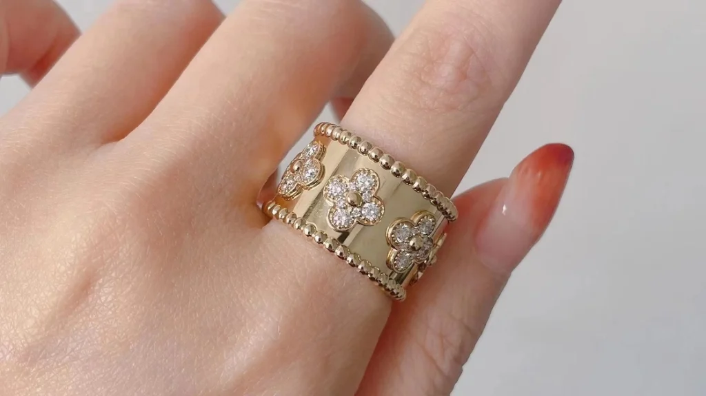 Van Cleef & Arpels Perlee Clover Rings Diamond 18K Gold Custom (2)