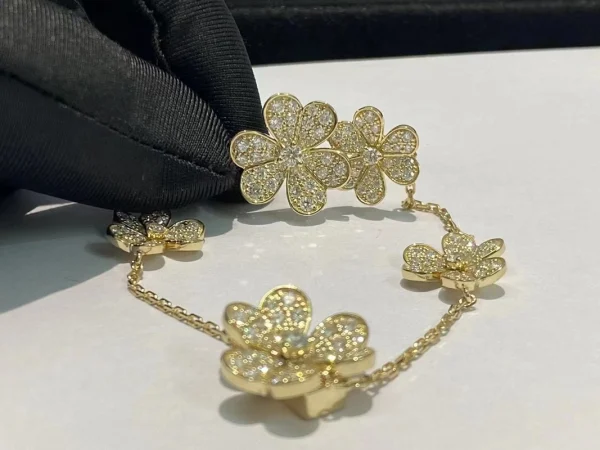 Van Cleef & Arpels Womens Bracelet Custom Diamond 18K Gold (2)