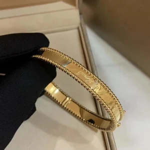 Van Cleef & Arpels Womens Bracelet Custom Gold 18K (2)