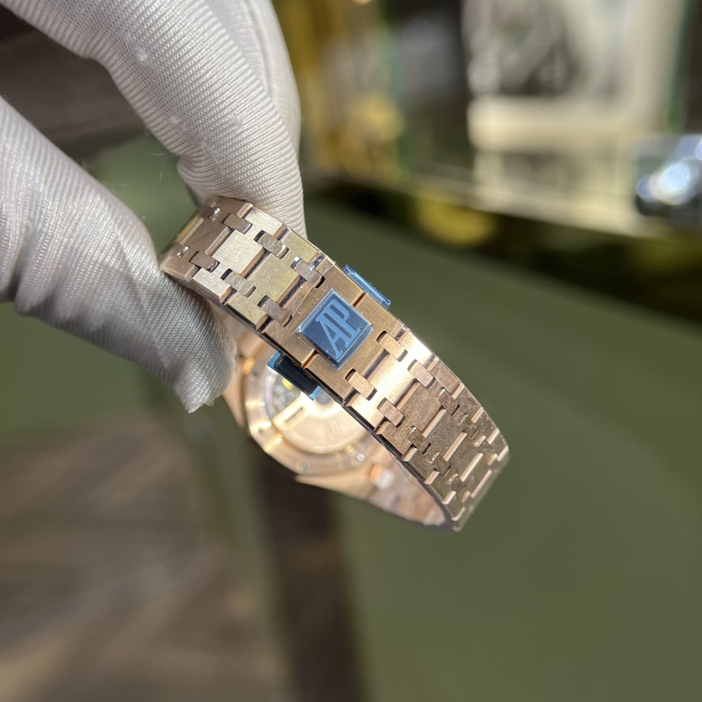 Audemars Piguet Royal Oak 77351OR Bezel Diamonds Replica Watch 34mm (1)