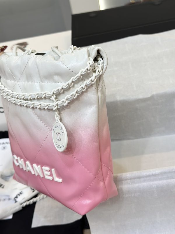 Chanel 22 Mini Mix White Pink Calfskin Replica Bags 20cm (2)