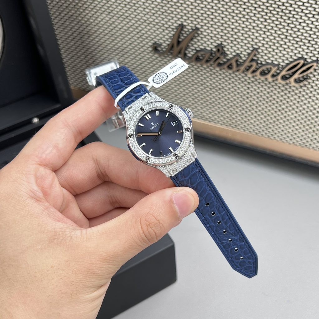 Hublot Classic Fusion Custom Full Moissanite Diamonds Blue Dial Womens Replica Watches 33mm (2)