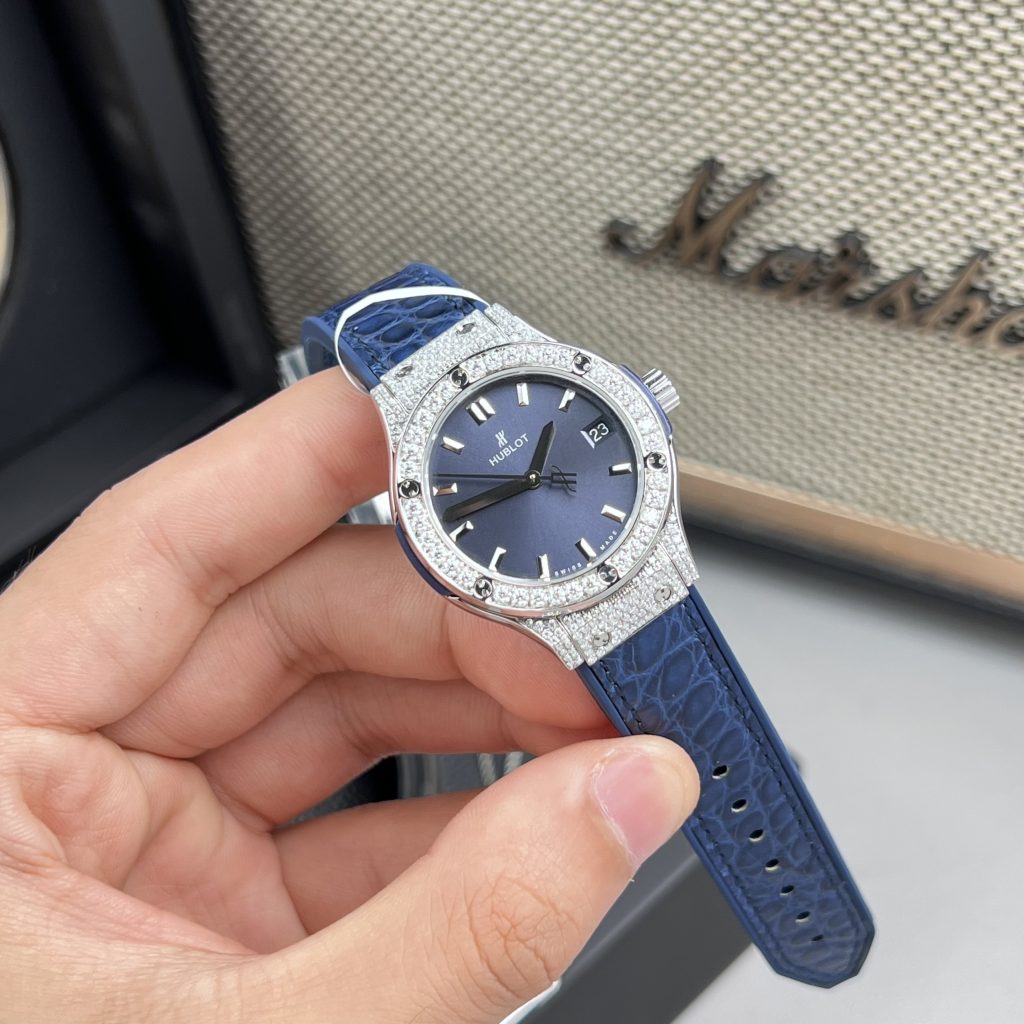 Hublot Classic Fusion Custom Full Moissanite Diamonds Blue Dial Womens Replica Watches 33mm (2)