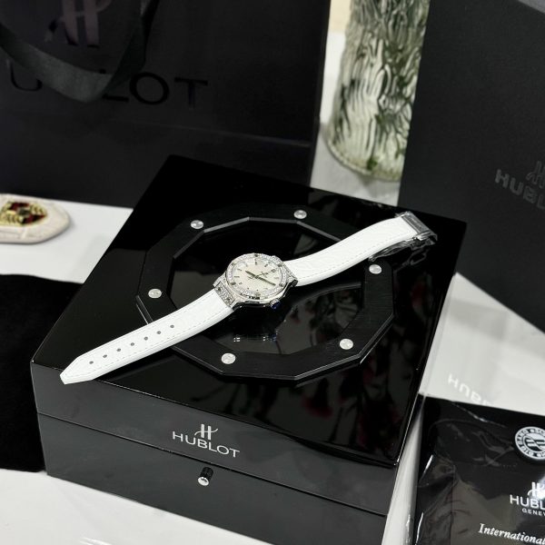 Hublot Classic Fusion Replica Watches Dial Mother Of Pearl White 33mm (2)