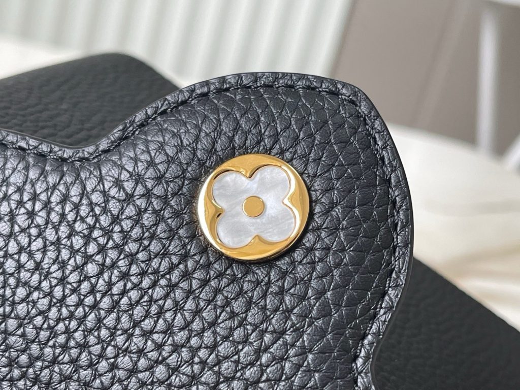 Louis Vuitton LV Capucines Womens Cowhide Replica Bags Black Size 21cm (2)