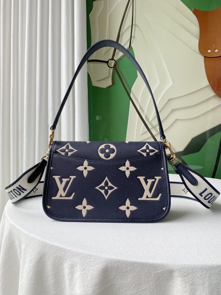 Louis Vuitton LV Diane Shoulder Bag Best Replica 23x16x8 (2)