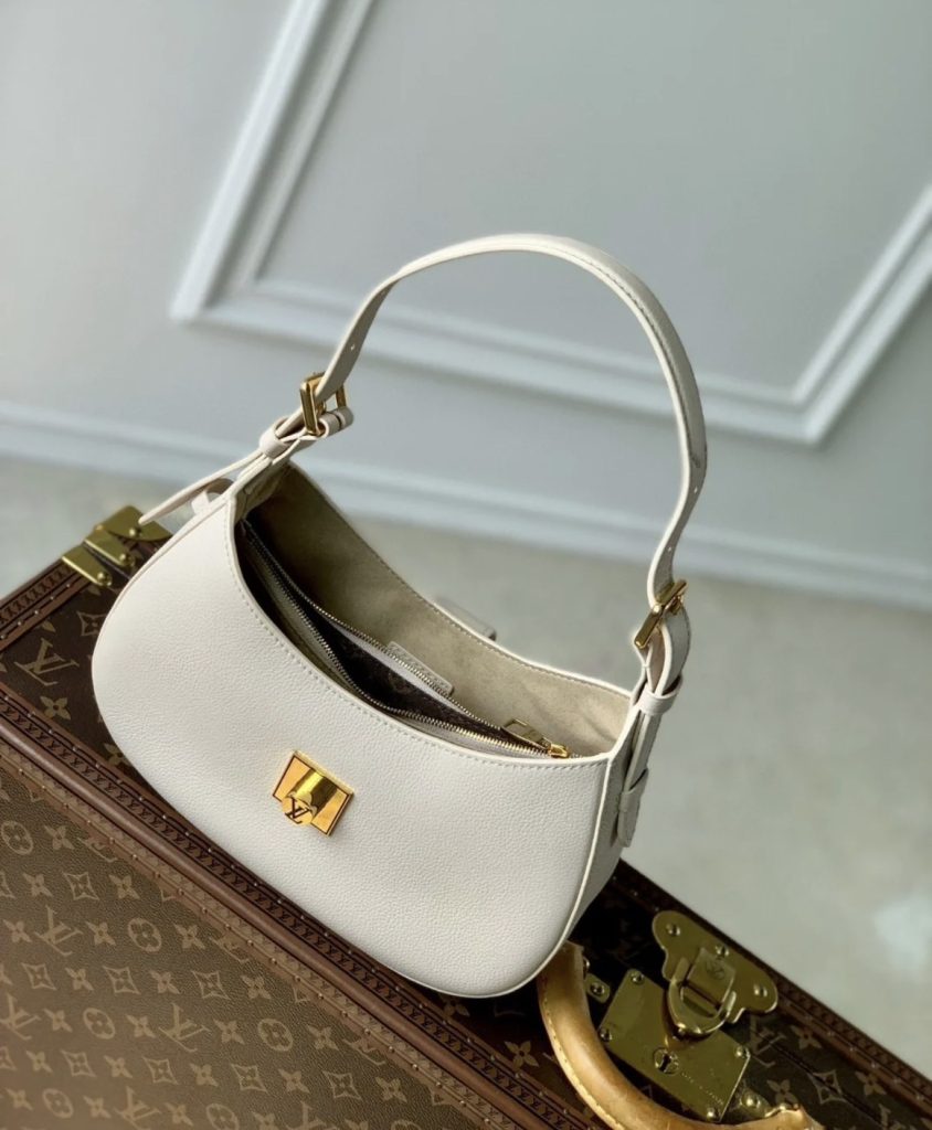 Louis Vuitton LV Lowkey Replica Handbags Women White 26x18x7cm (2)