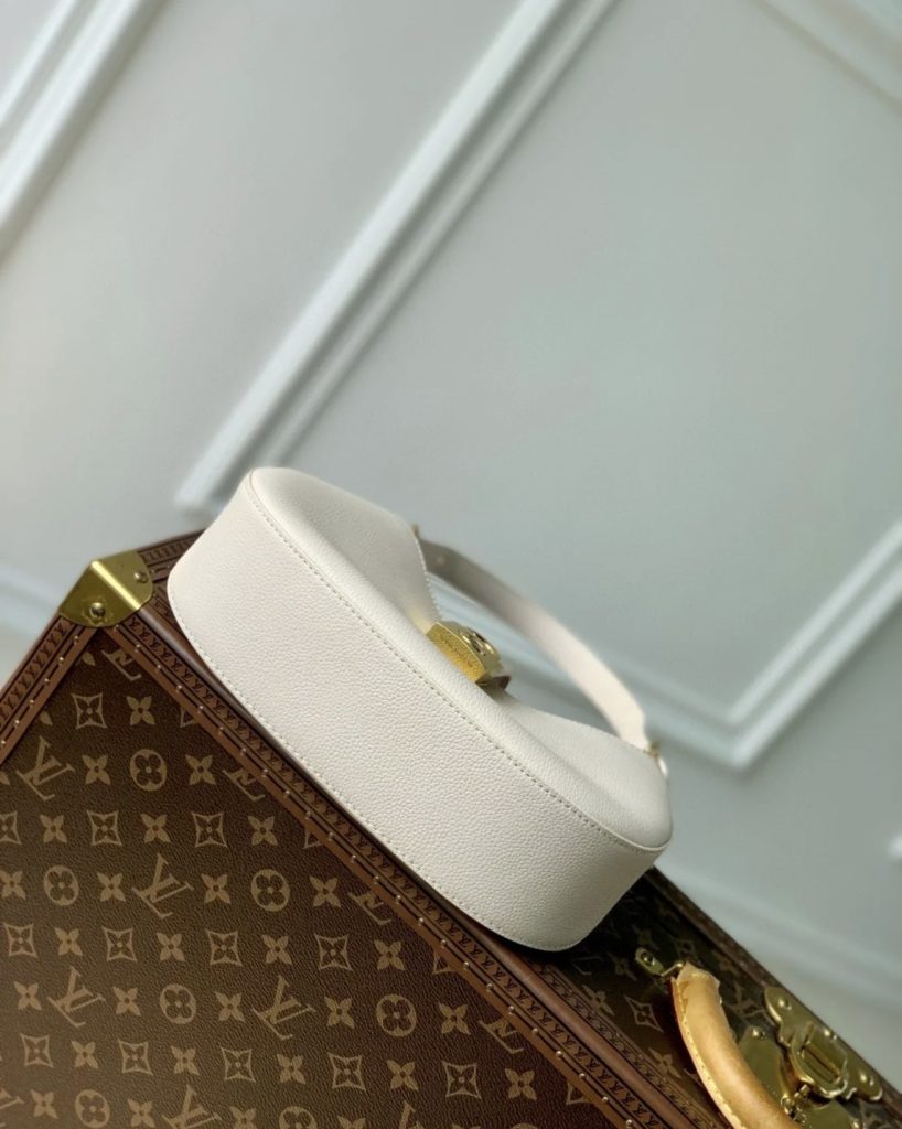 Louis Vuitton LV Lowkey Replica Handbags Women White 26x18x7cm (2)