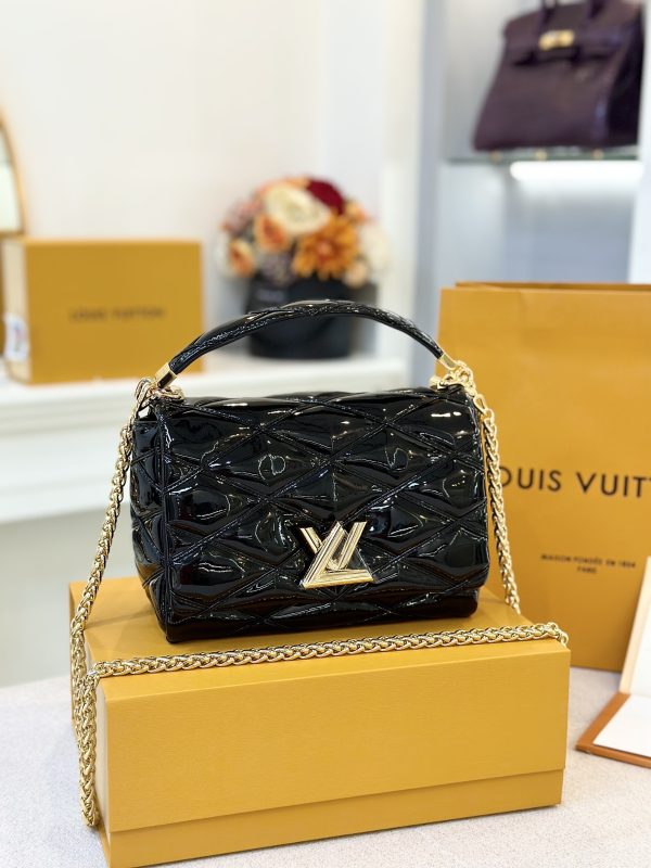 Louis Vuitton LV Twist Glossy Black Leather Replica Bags 23cm (2)