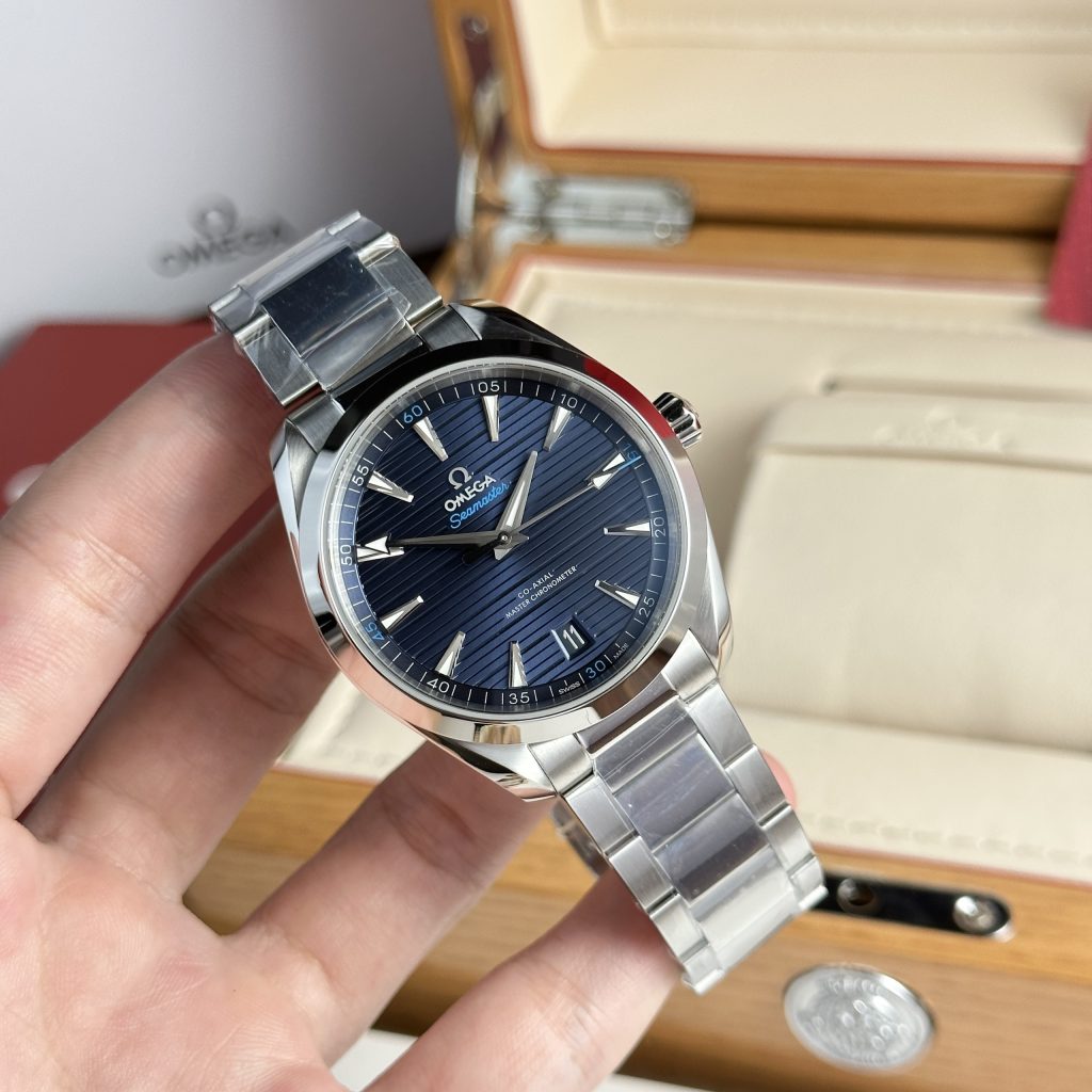 Omega Seamaster Aqua Terra Blue Dial Best Replica VS Factory 41mm (2)