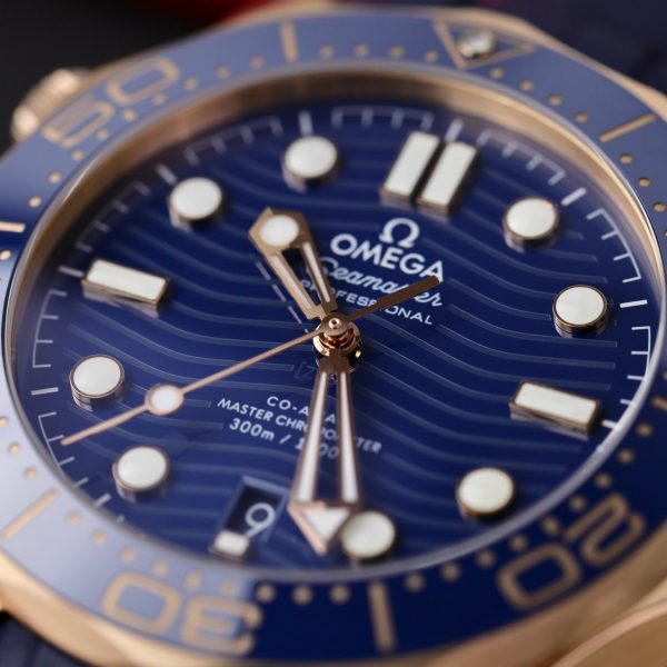 Omega Seamaster Diver 300M Rose Gold Replica Watches Dial Blue 42mm (2)