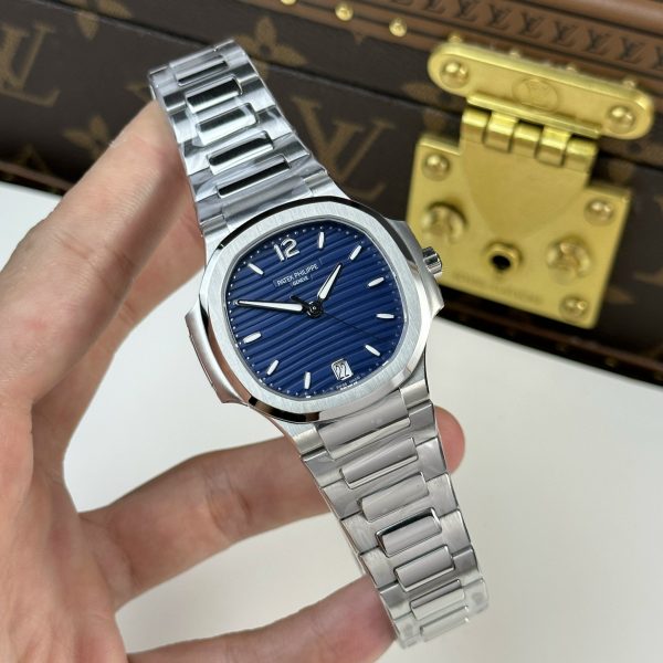 Patek Philippe Nautilus 7118 Blue Dial Best Replica 3K Factory (1)