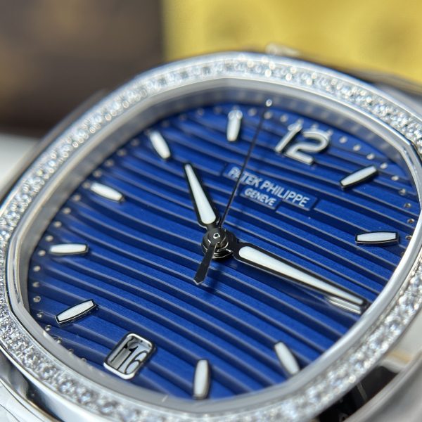 Patek Philippe Nautilus 7118 Blue Dial Diamonds Bezel 3K Factory (5)