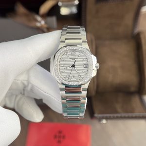 Patek Philippe Replica Watch Nautilus 7010 White Dial 32mm (1)