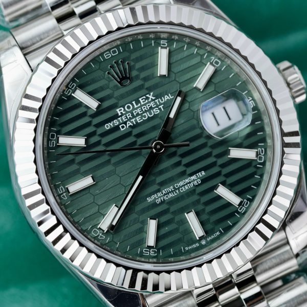 Rolex DateJust 126334 Green Motif Dial Best Replica VS Factory 41mm (1)