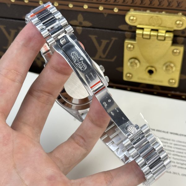 Rolex Day-Date 228236 Best Replica Watch White Dial 185 Gram QF Factory 40mm (2)